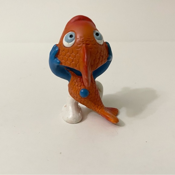 Schleich Peyo Smurf Pisces Zodiac Figurine PVC Fish Figure - Picture 6 of 12